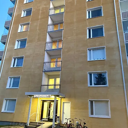 Beautiful 2 Bedroom & Free Parking Apartament